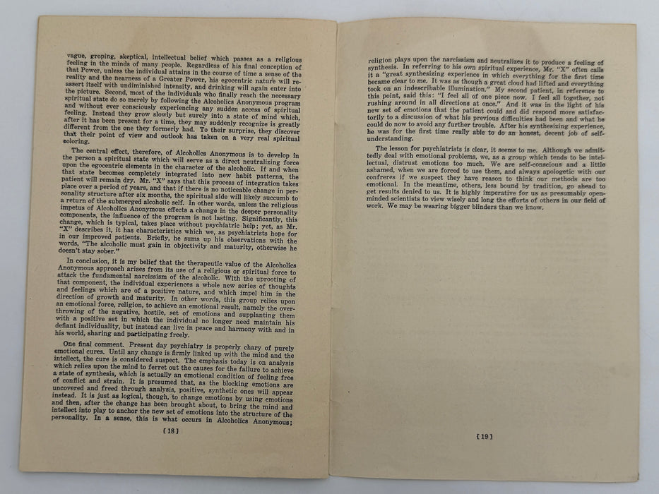 Medicine Looks at Alcoholics Anonymous - AA Pamphlet from 1946