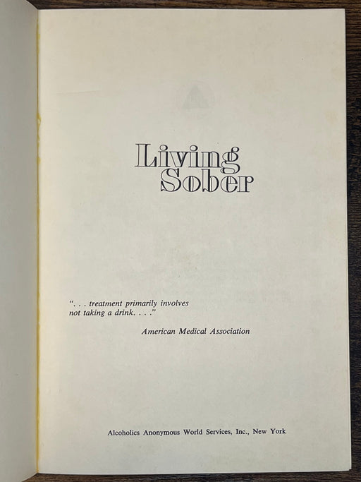 Living Sober - First Printing from 1975 David Shaw